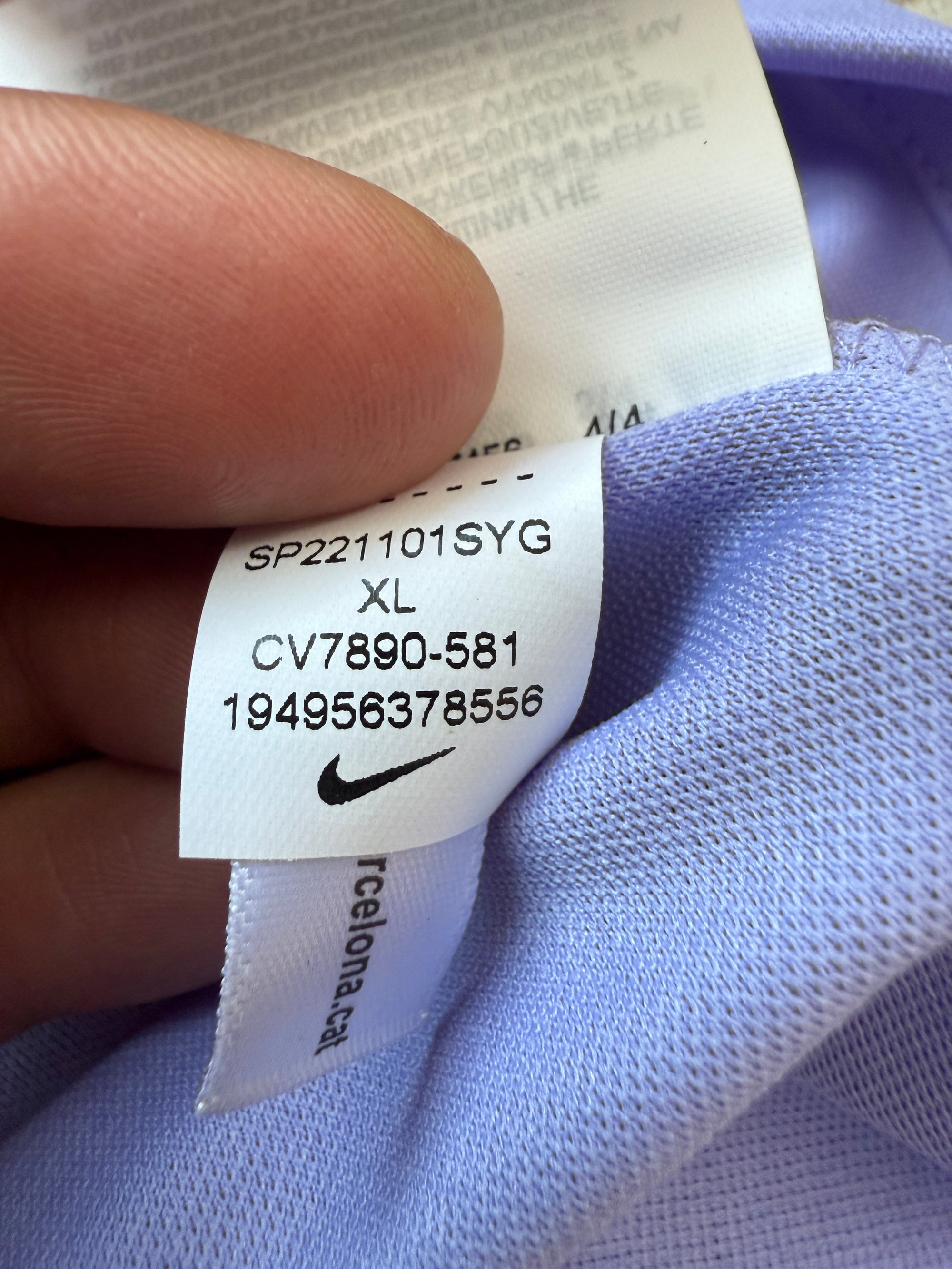 Barcelona 2021/22 BNWT Away Shirt - XL