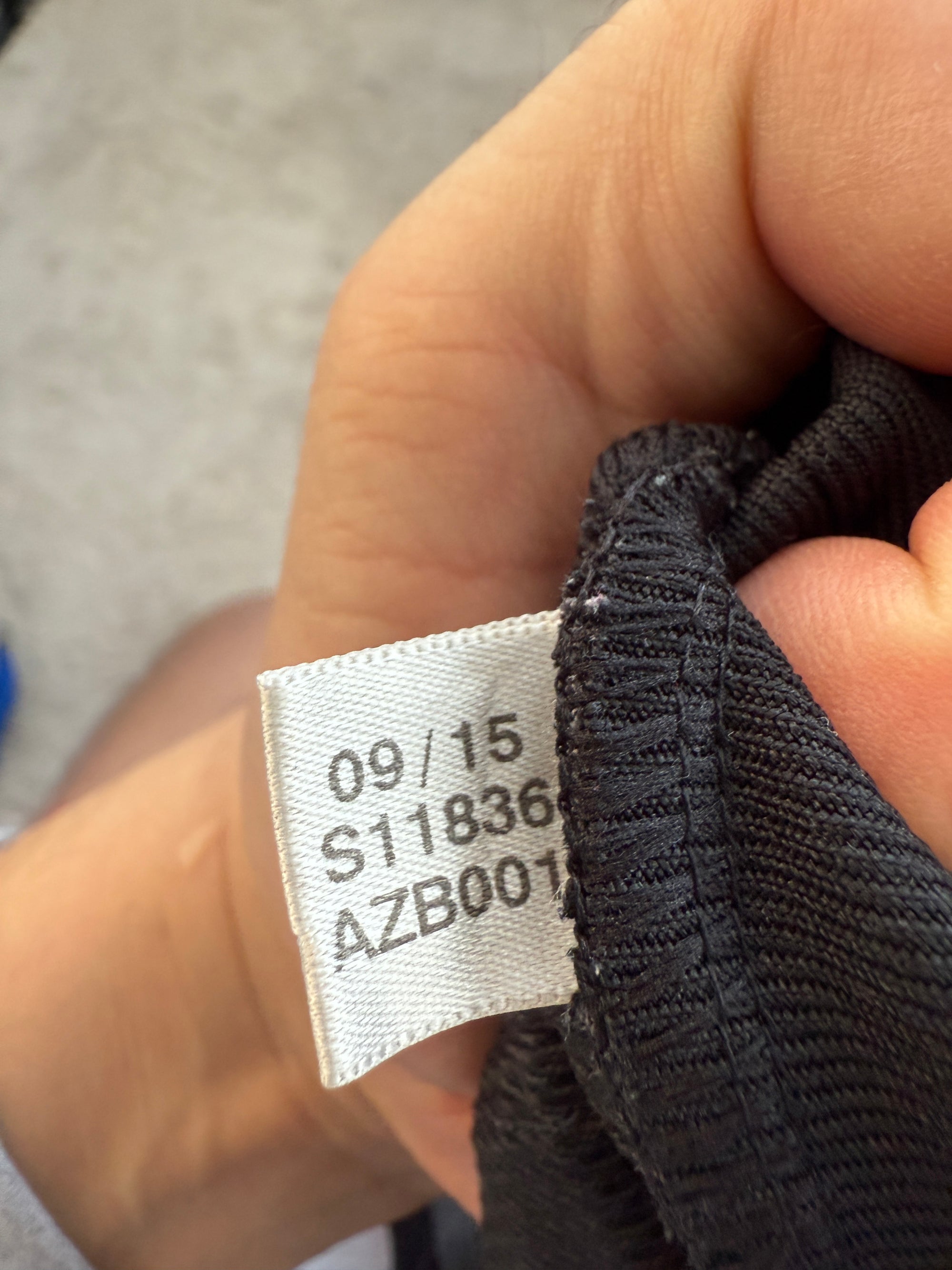 AC Milan 2015/16 Home Football Shirt - Large