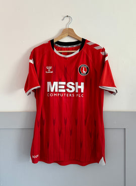 Charlton 2016 Football Shirt - Medium