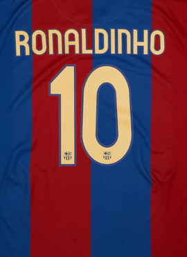 Barcelona 2006/07 Ronaldinho Home Name Set