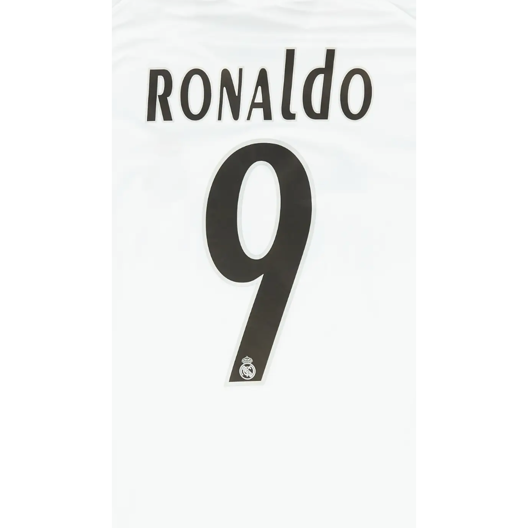 Real Madrid 2005/06 Home Ronaldo Name Set