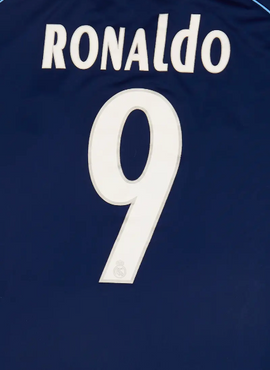 Real Madrid 2005/06 Away Ronaldo Name Set