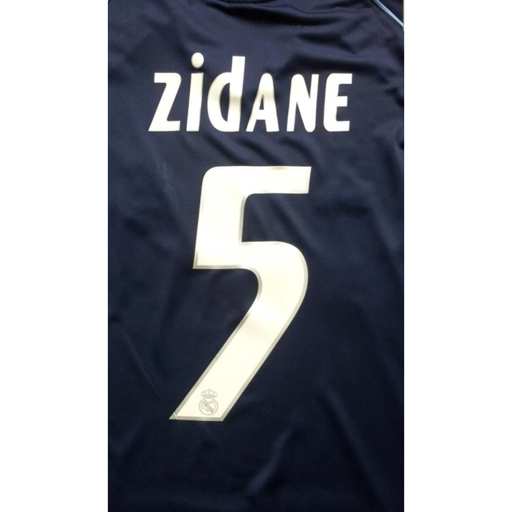 Real Madrid 2005/06 Away Zidane Name Set
