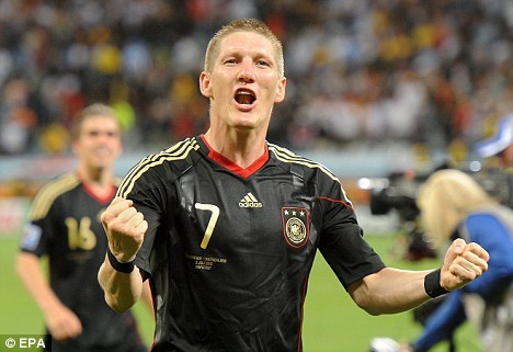Germany 2010 Away Schweinsteiger Name Set